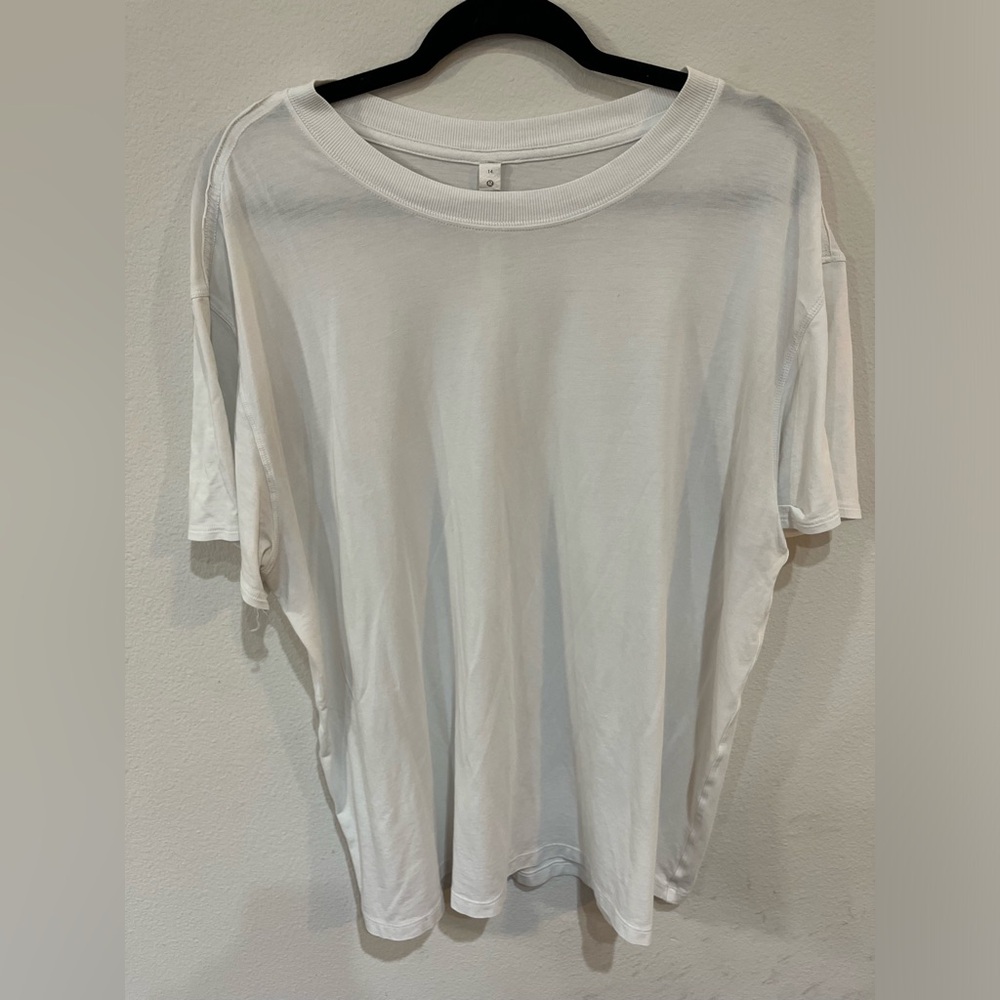 Lululemon oversized tshirt